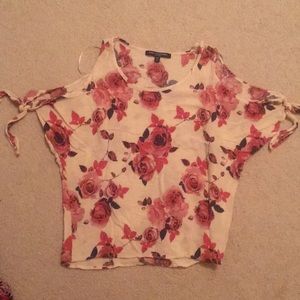Floral cold shoulder top Worn once-great condition